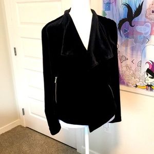 Long sleeve velvet blazer